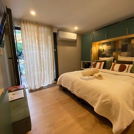 Halte A Reyrieux Bed & Breakfast Exterior photo